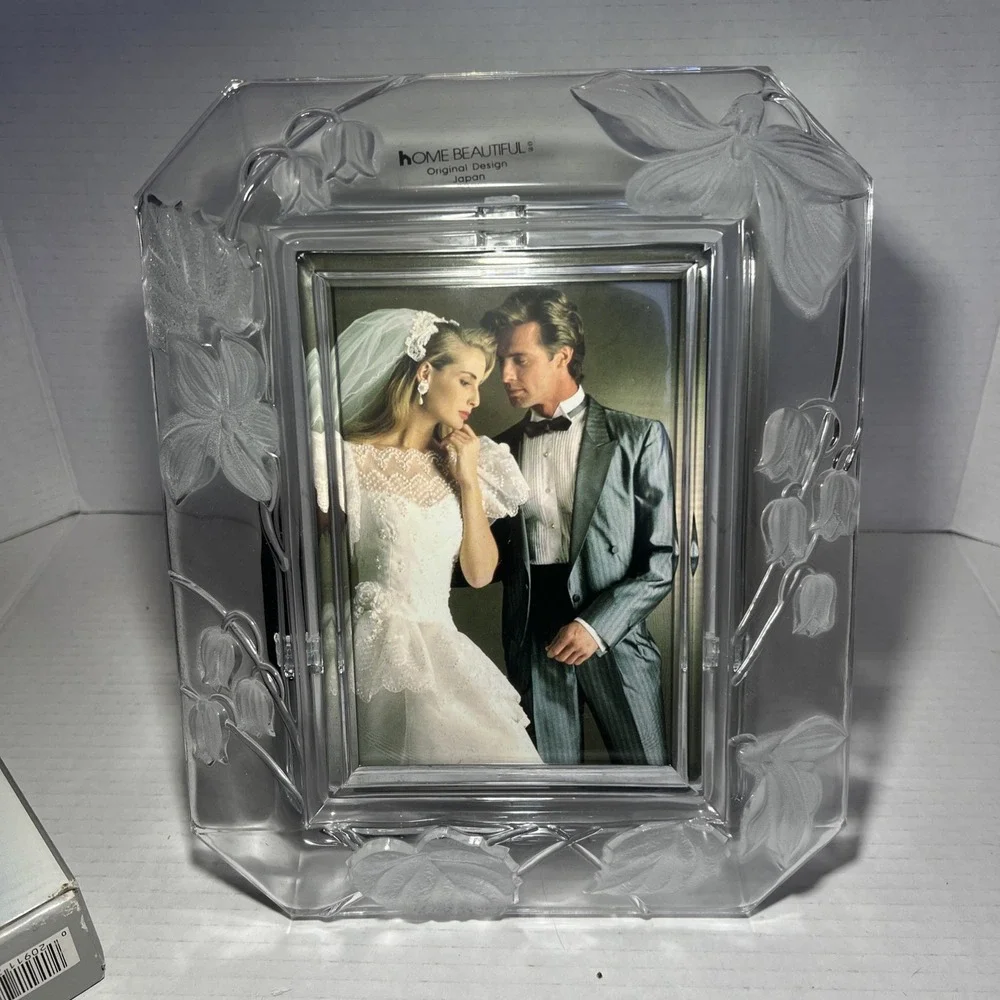 Vintage Wedding anniv Glass Leaf Frame by Home Beautiful Crystal Harmony New F12